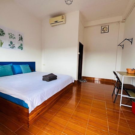 1 Min To Slow Boat Guesthouse Konekeo Extérieur photo